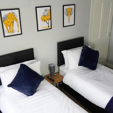 Portobello House - Four Bedroom House Perfect For Contractors - Sleeps 6 - Free Parking Wolverhampton Buitenkant foto