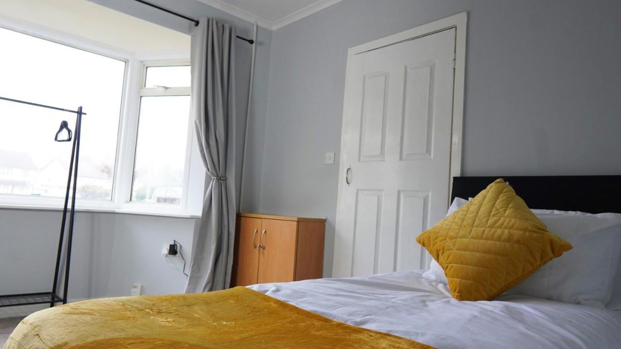 Portobello House - Four Bedroom House Perfect For Contractors - Sleeps 6 - Free Parking Wolverhampton Buitenkant foto
