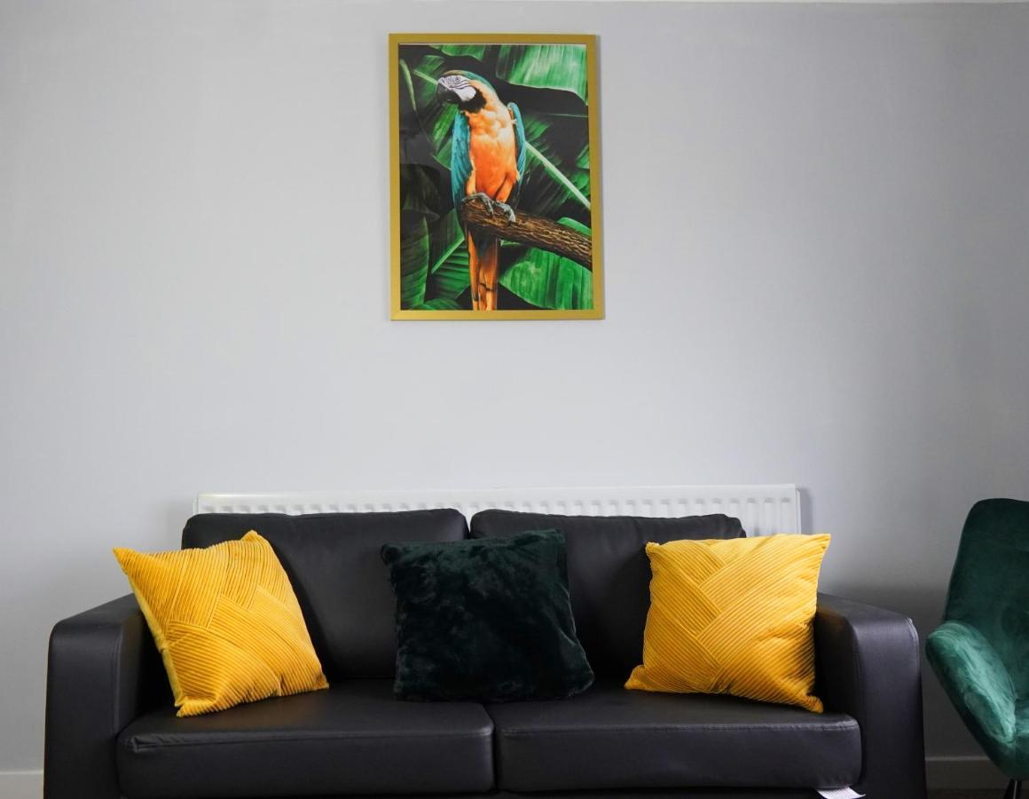 Portobello House - Four Bedroom House Perfect For Contractors - Sleeps 6 - Free Parking Wolverhampton Buitenkant foto