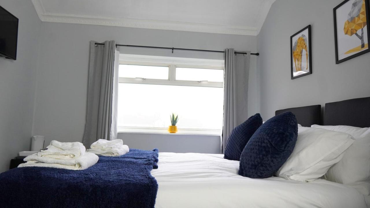 Portobello House - Four Bedroom House Perfect For Contractors - Sleeps 6 - Free Parking Wolverhampton Buitenkant foto