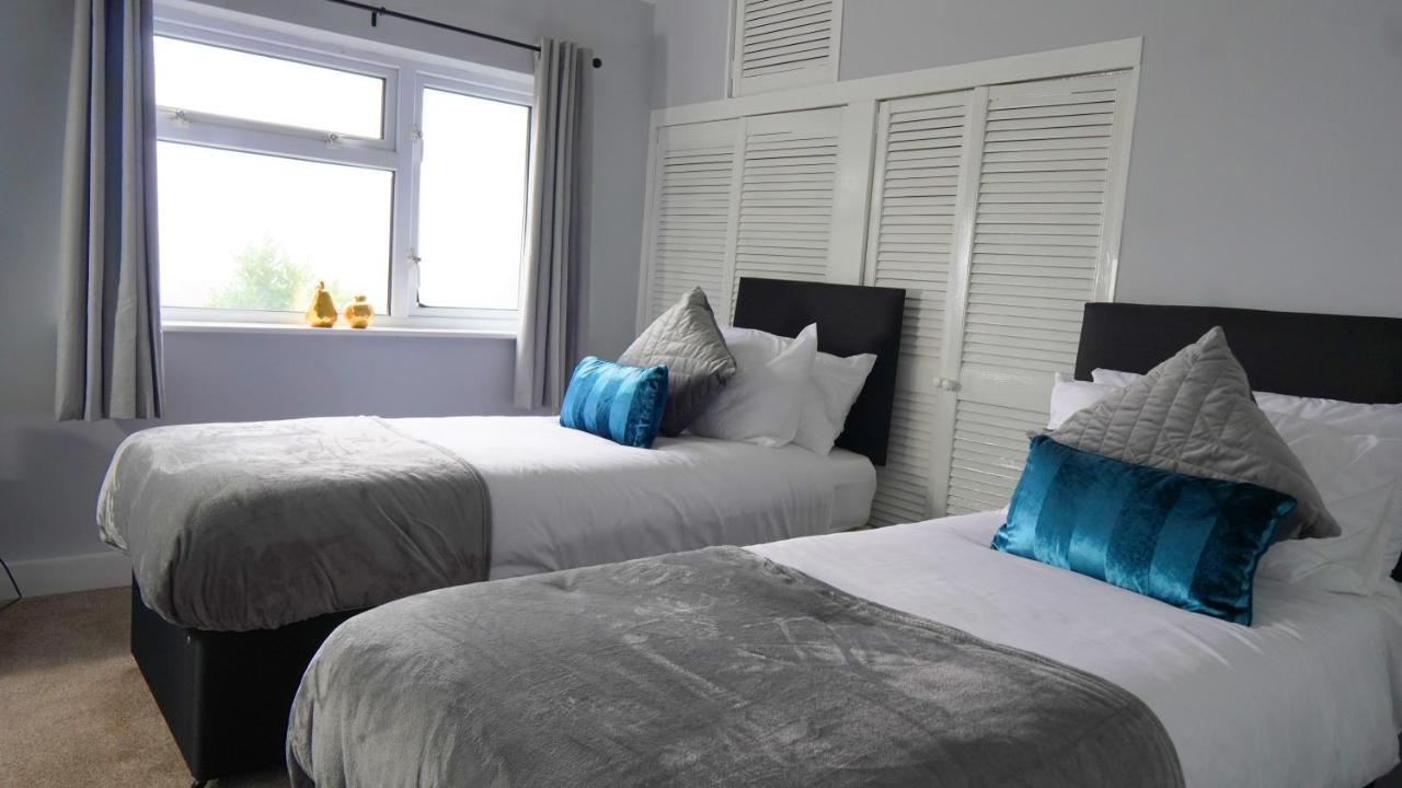 Portobello House - Four Bedroom House Perfect For Contractors - Sleeps 6 - Free Parking Wolverhampton Buitenkant foto