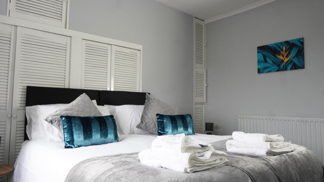 Portobello House - Four Bedroom House Perfect For Contractors - Sleeps 6 - Free Parking Wolverhampton Buitenkant foto