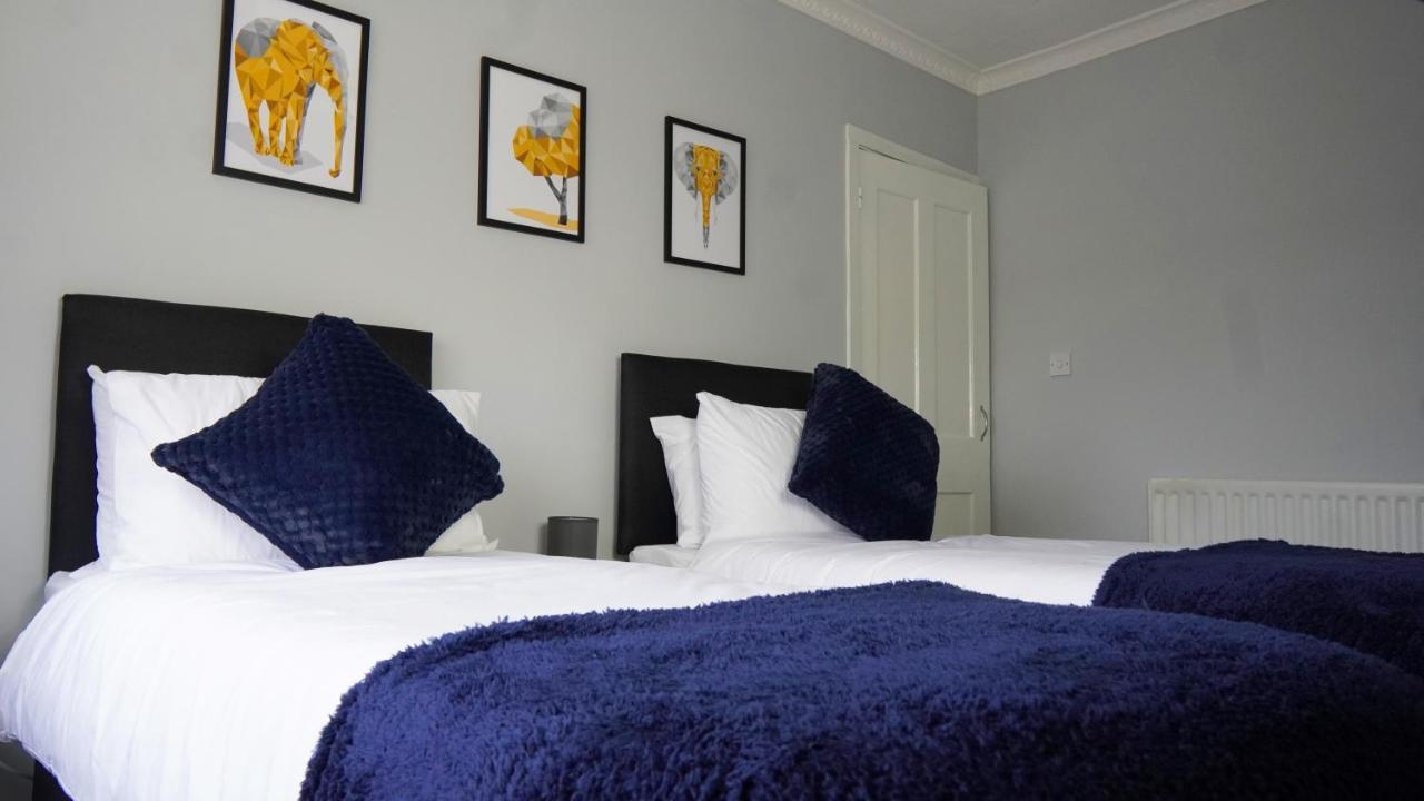 Portobello House - Four Bedroom House Perfect For Contractors - Sleeps 6 - Free Parking Wolverhampton Buitenkant foto
