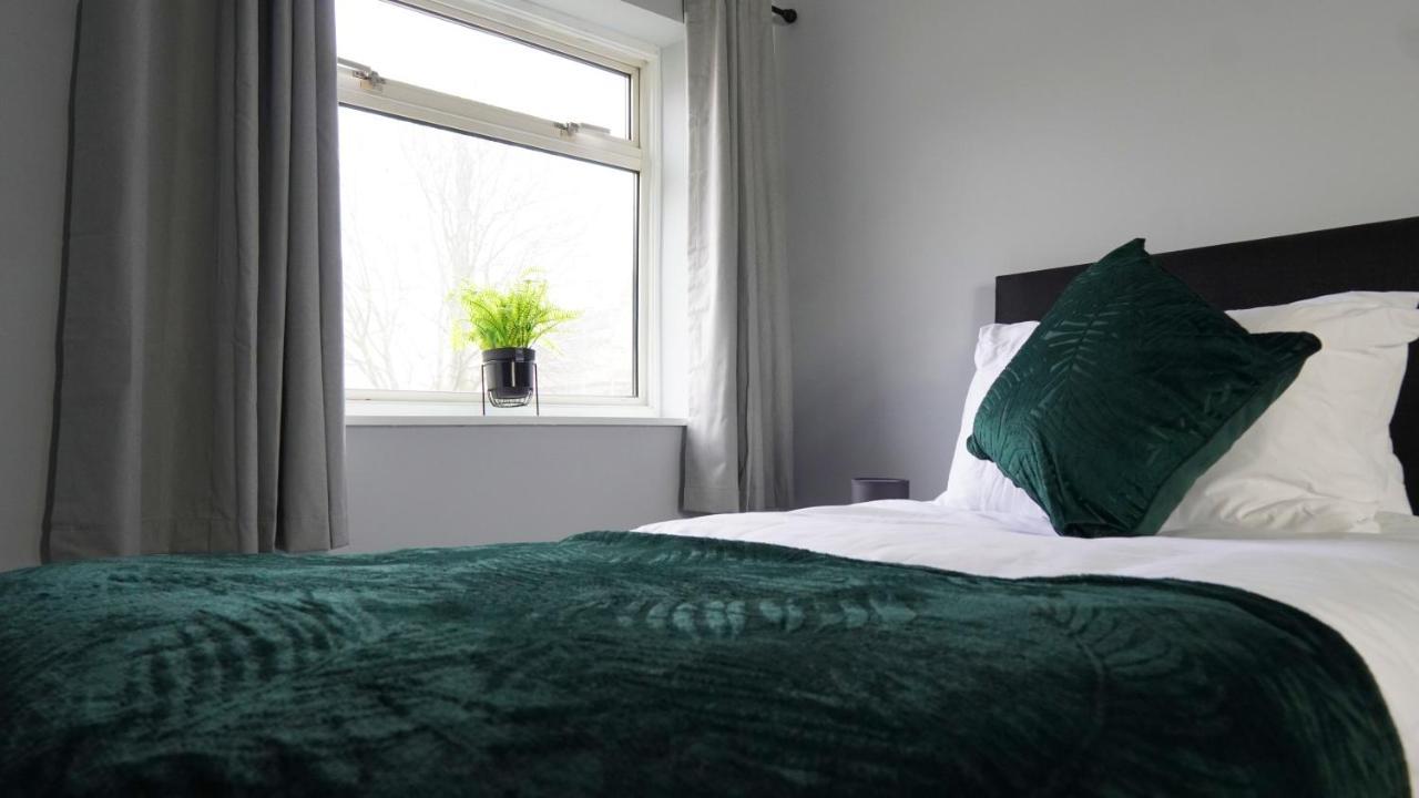 Portobello House - Four Bedroom House Perfect For Contractors - Sleeps 6 - Free Parking Wolverhampton Buitenkant foto