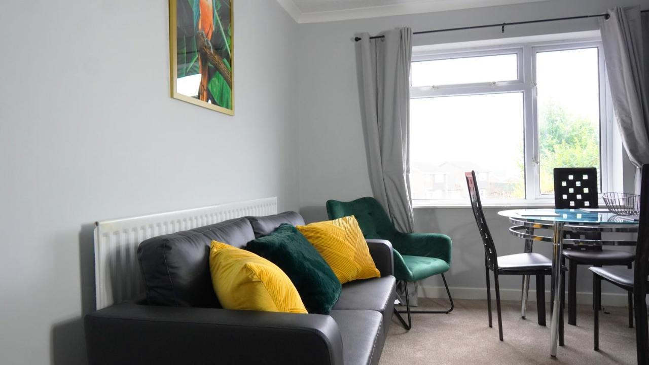 Portobello House - Four Bedroom House Perfect For Contractors - Sleeps 6 - Free Parking Wolverhampton Buitenkant foto